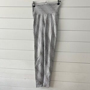 Peloton Shiny Silver and White Patterned Leggings